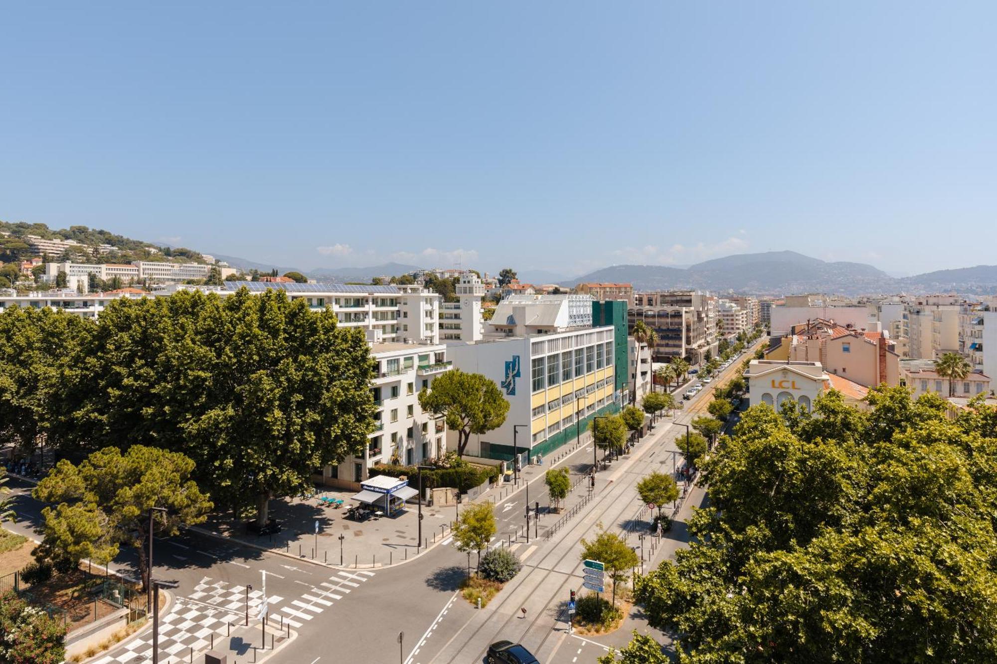 Yelo Promenade Powered By Sonder Hotel Nisa Exterior foto