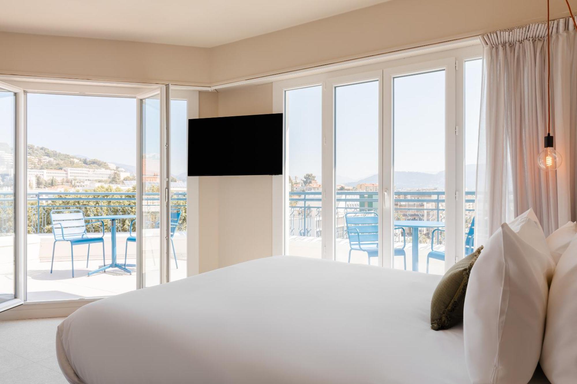 Yelo Promenade Powered By Sonder Hotel Nisa Exterior foto