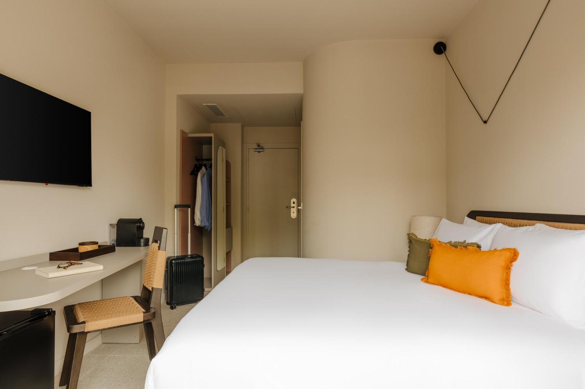 Yelo Promenade Powered By Sonder Hotel Nisa Exterior foto